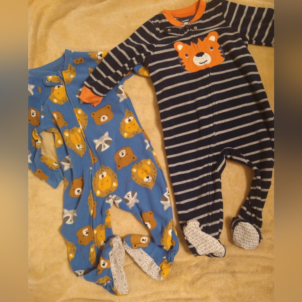 Lot Of 2 One Piece Fleece Footie Jammies pajamas Carter's Child Of Mine Animals